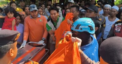 Mayat Laki-Laki Ditemukan Mengapung di Sungai Locancang, Situbondo