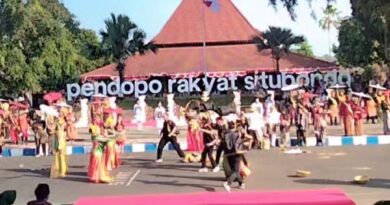 Karnaval Budaya Meriahkan HUT RI ke-81 dan HARJAKASI ke-208, Situbondo.