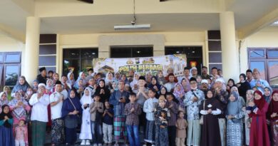 Kapolres Situbondo Lepas Jamaah Umrah Gratis dari Kapolri